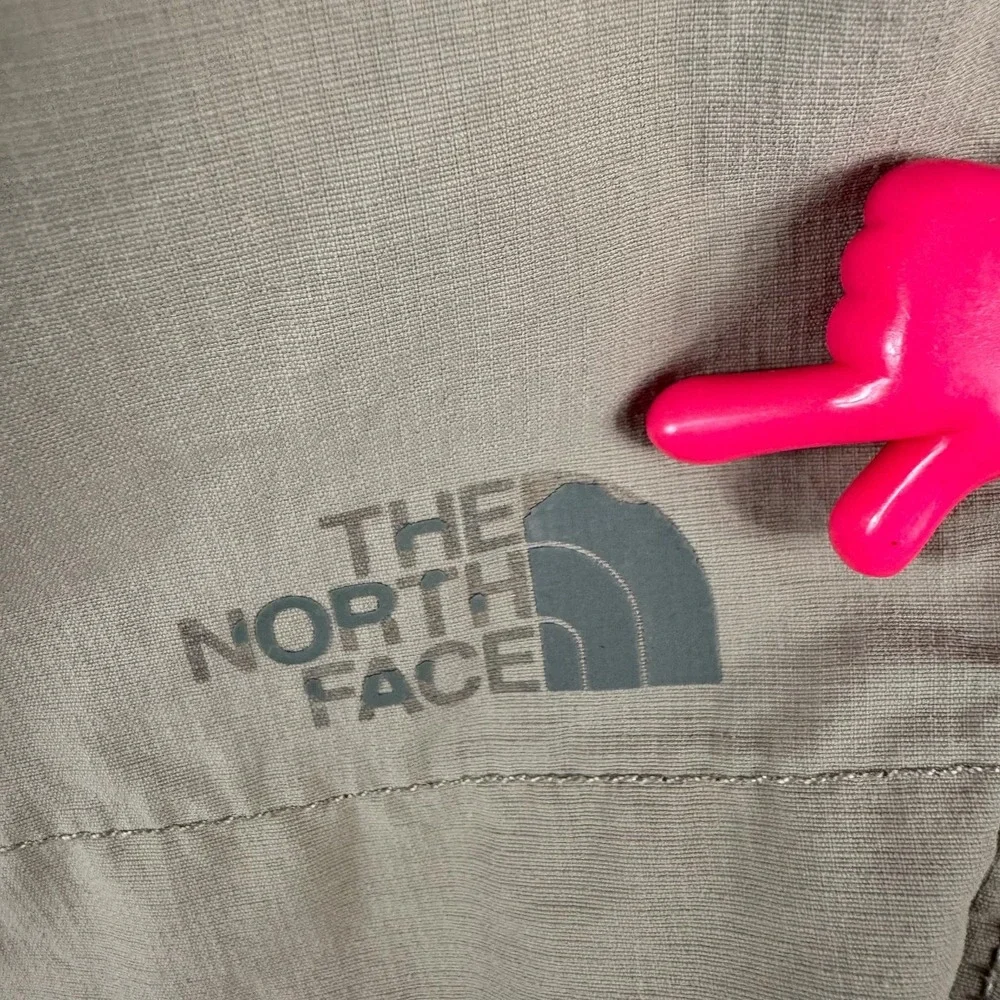 North Face Shorts Mens Large Nylon Hiking Outdoor Zip Cargo‎ Pockets Lightweight